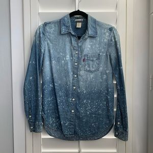 Levi’s denim shirt